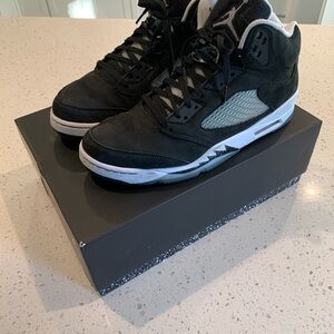 (SOLD) Jordan 5 Retro Moonlight Sz 12M
